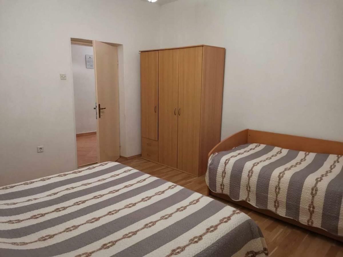 Apartmani Spomenka Seline Exterior photo